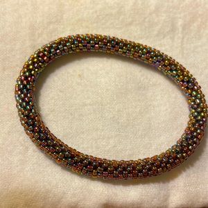Shaska glass beaded bracelet